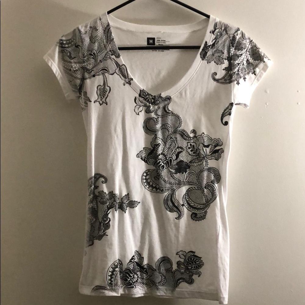 Medium white shirt